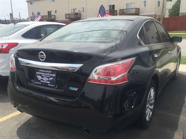 2015 Nissan Altima 2.5 S 4dr Sedan